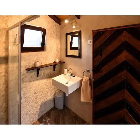 Luxurious In With Wifi Nyaraló Sali