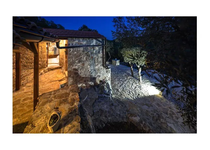 Cozy In With House Sea View